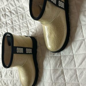 Ugg sz 2